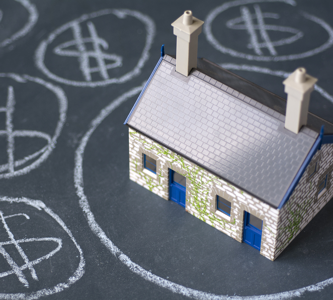 Should You Pay Off Debt or Save For a House?